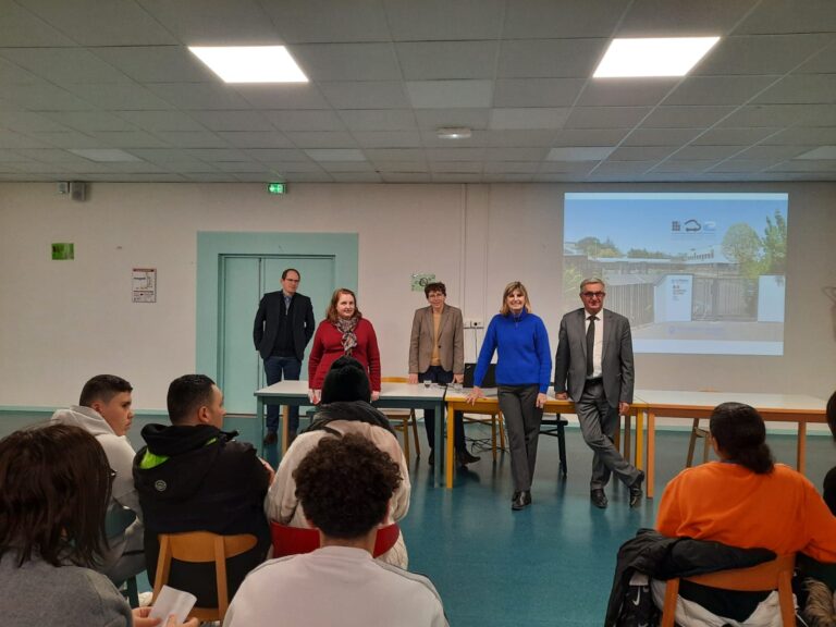 Orientation A la découverte des lycées de secteur COLLEGE LES